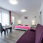 Maria Apartman *