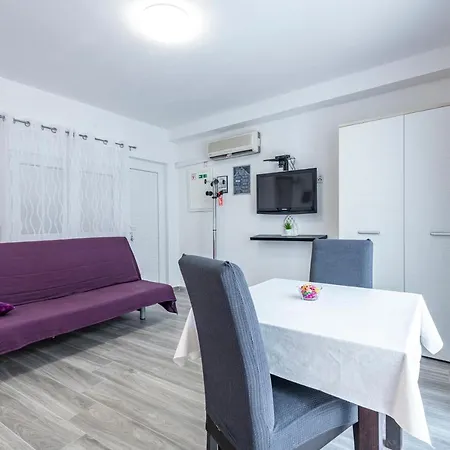 Maria Apartment *