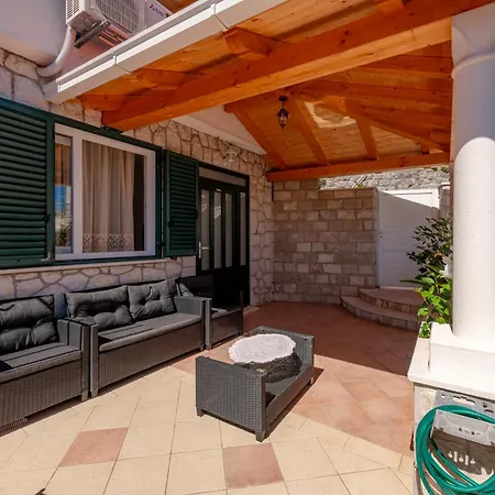 Maria Apartment *